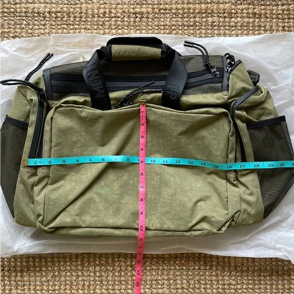 NEW Free People FP Movement Rover Recycled Nylon Weekender Bag In Olive - Picture 12 of 14